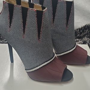 GX by Gwen Stefani grey and maroon open toe